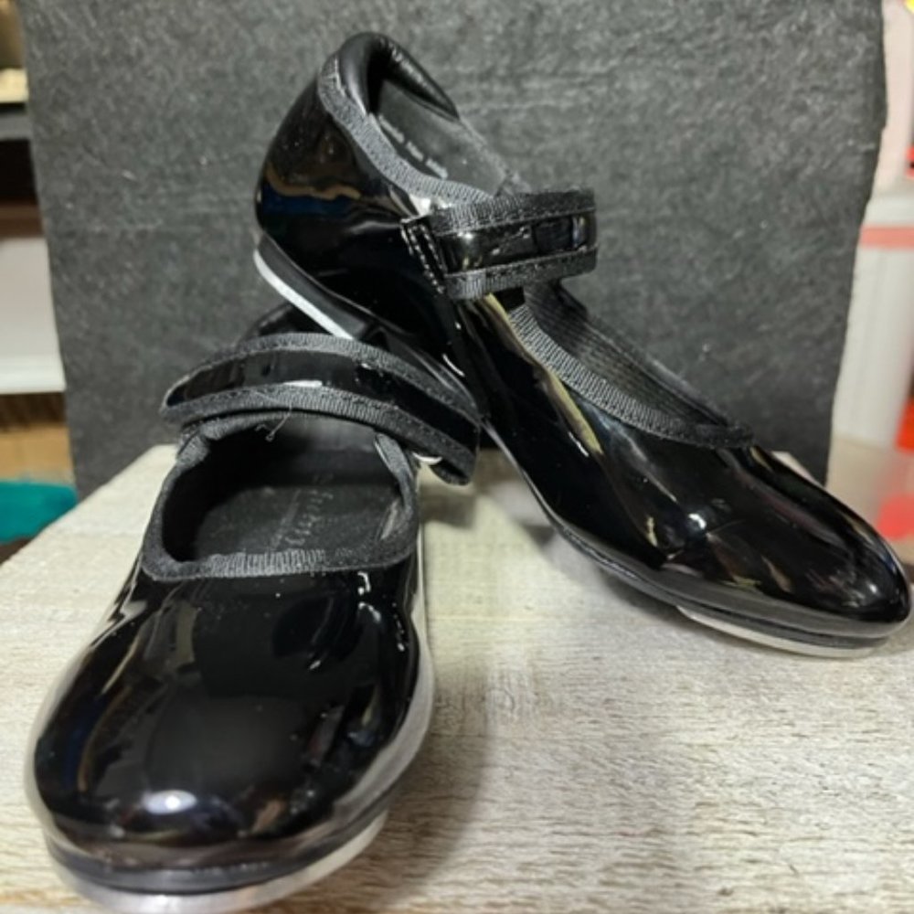 Girl's size 12 tap shoes